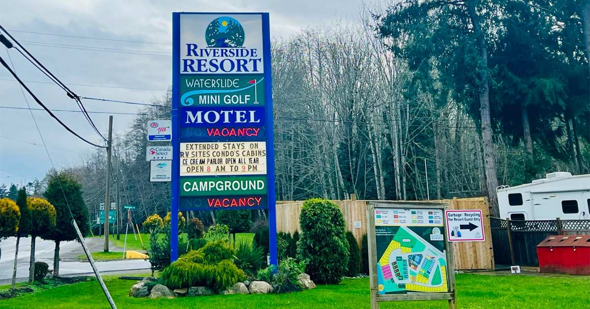 The Complete Riverside Resort RV Guide: Hookups, Sites & What to Bring